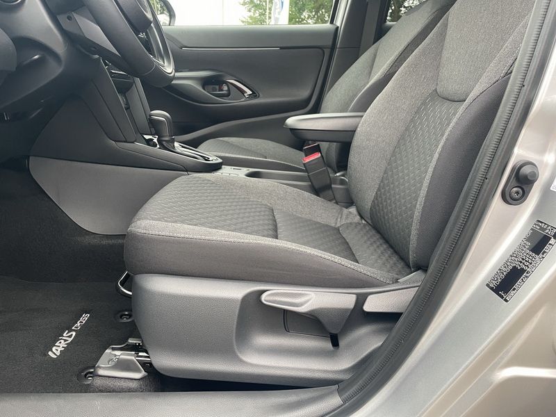 Toyota Yaris Cross 1.5 Hybrid Teamplayer *2xPDC*BLIS*LH