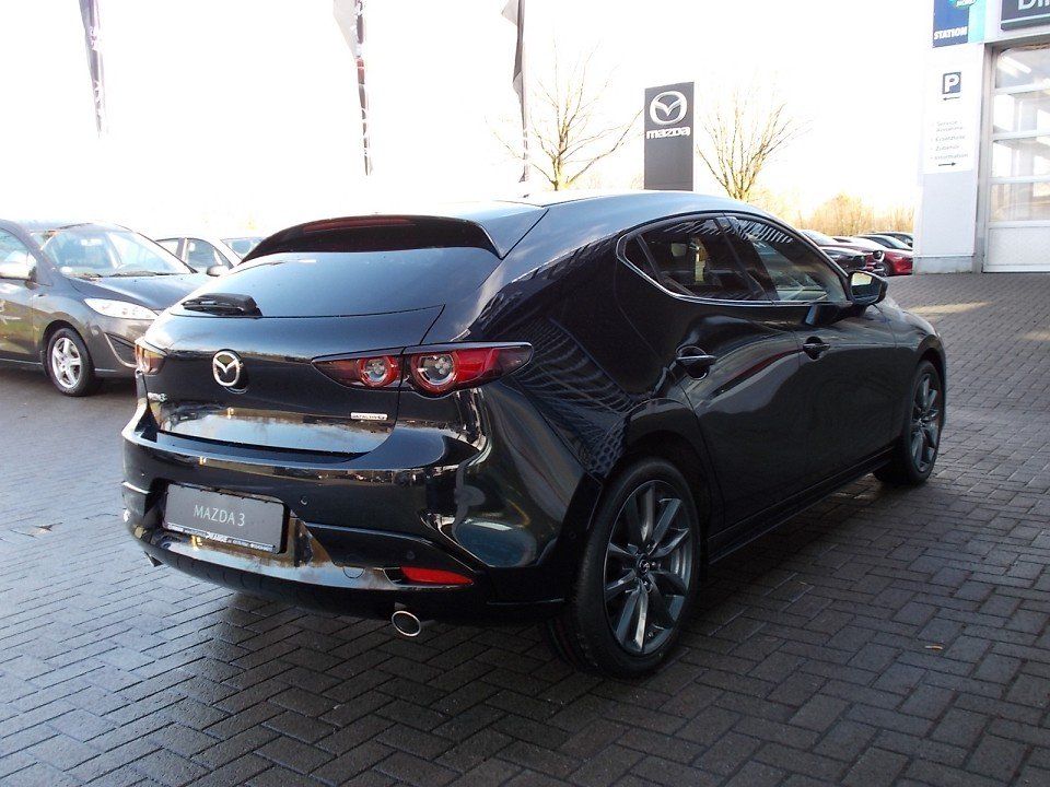 Mazda 3 Exclusive-Line X-186 AT DASO DESI NAVI ACAA SH