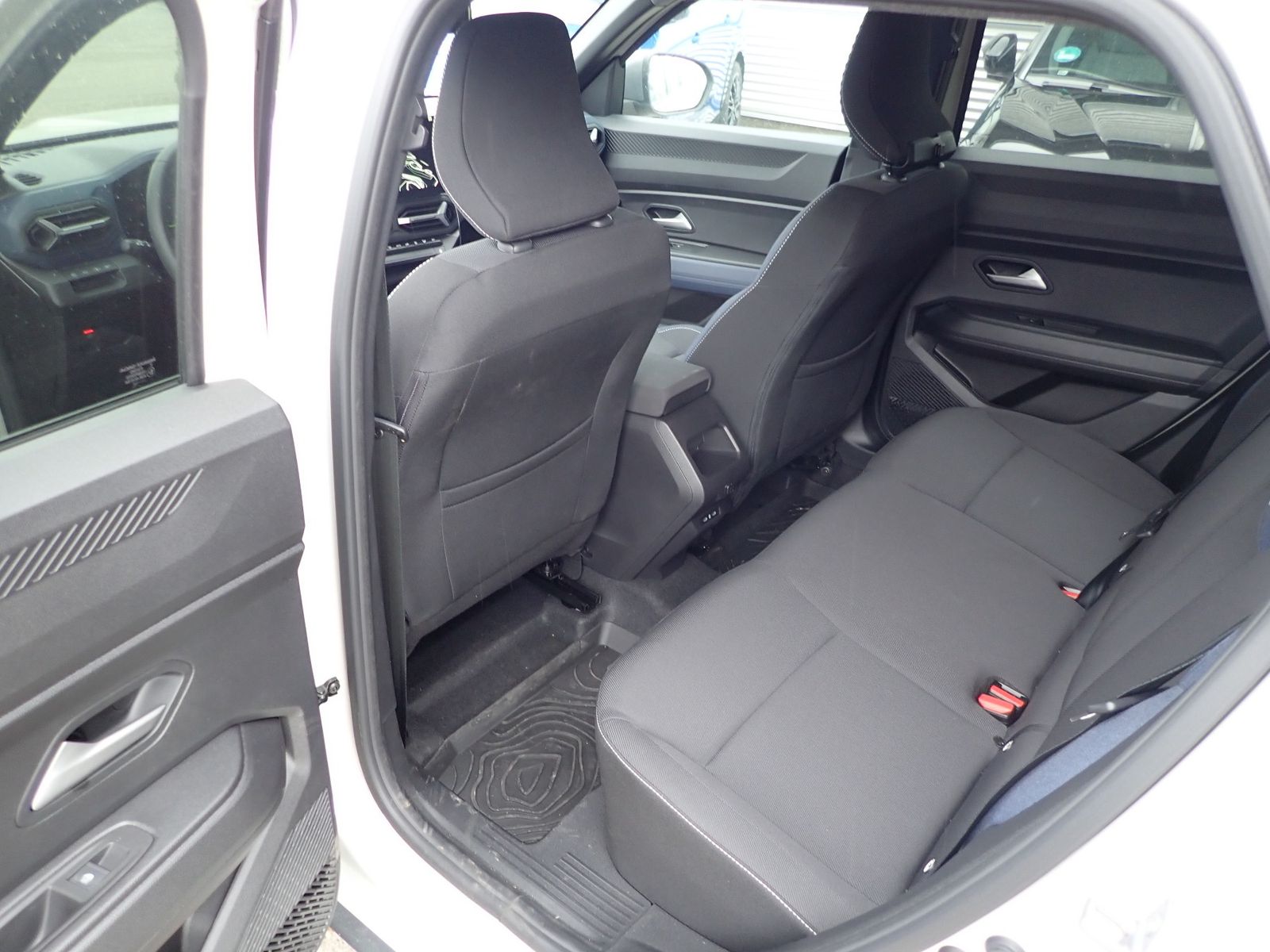 Dacia Duster TCe 130 JOURNEY - Samsaru's Car Outlet