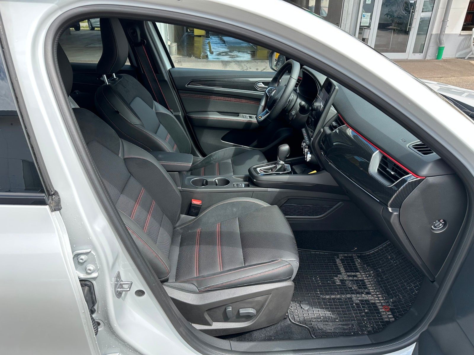 Renault Arkana Mild Hybrid R.S. Line - Samsaru's Car Outlet