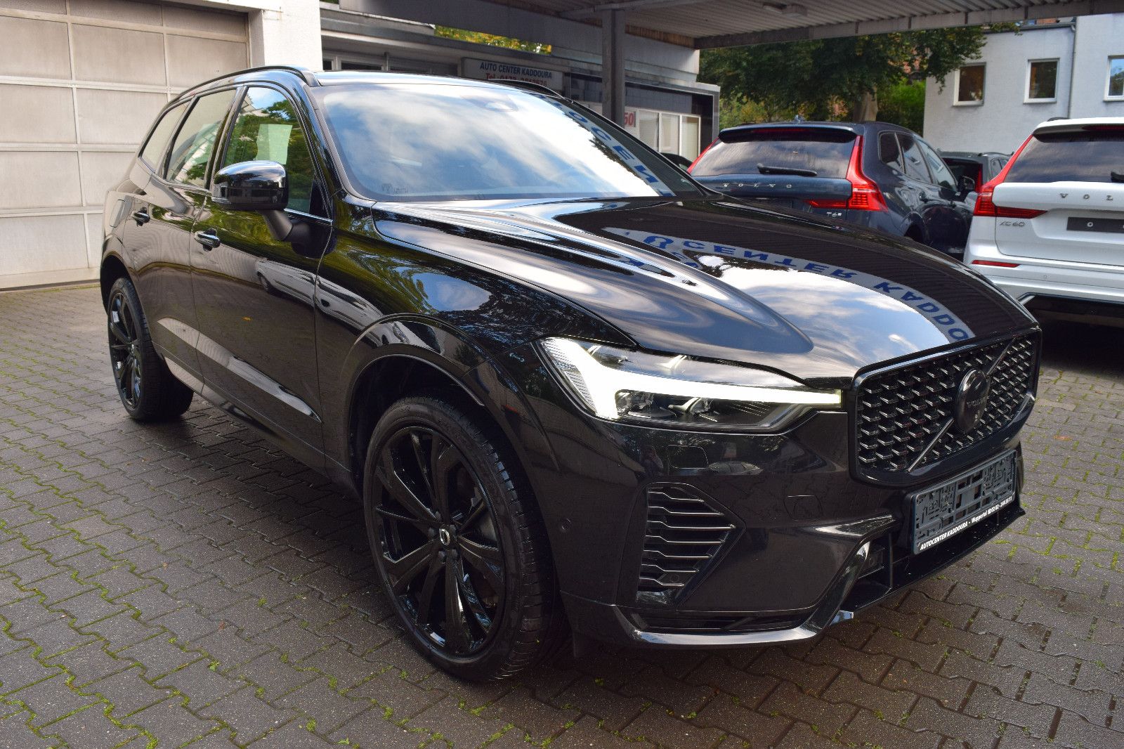 Volvo XC60 T6Plus Black Edition,AHK,Pano,360°K,H&K,21"