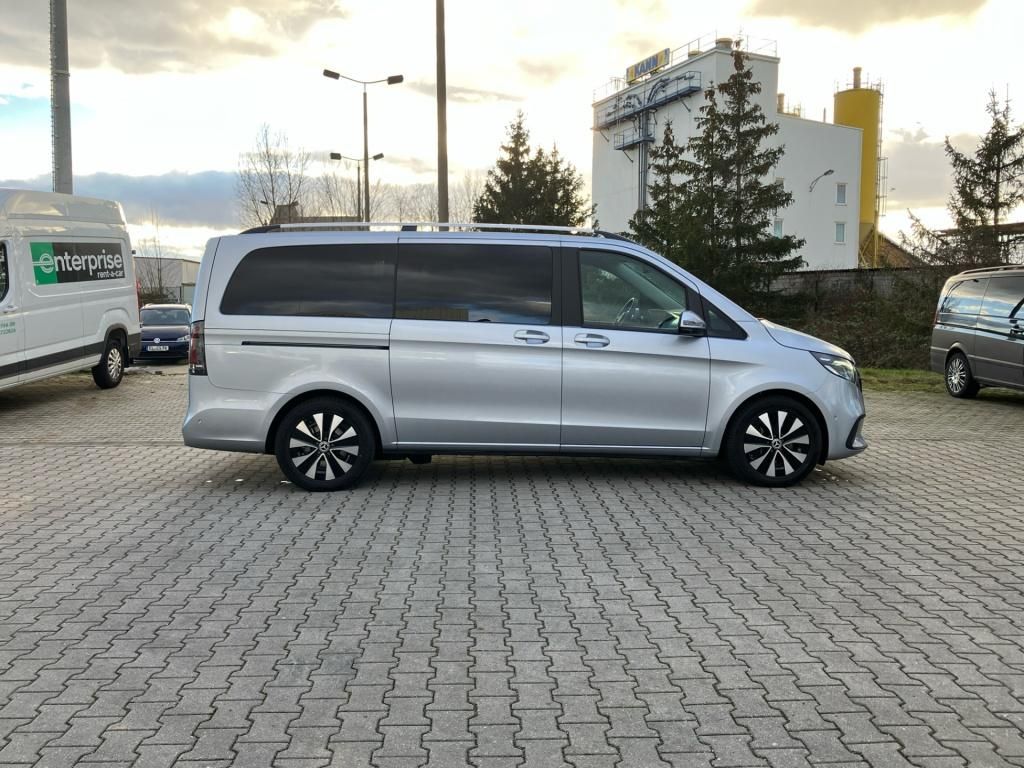 Mercedes-Benz V 220 d lang 4x2 * Style - Samsaru's Car Outlet