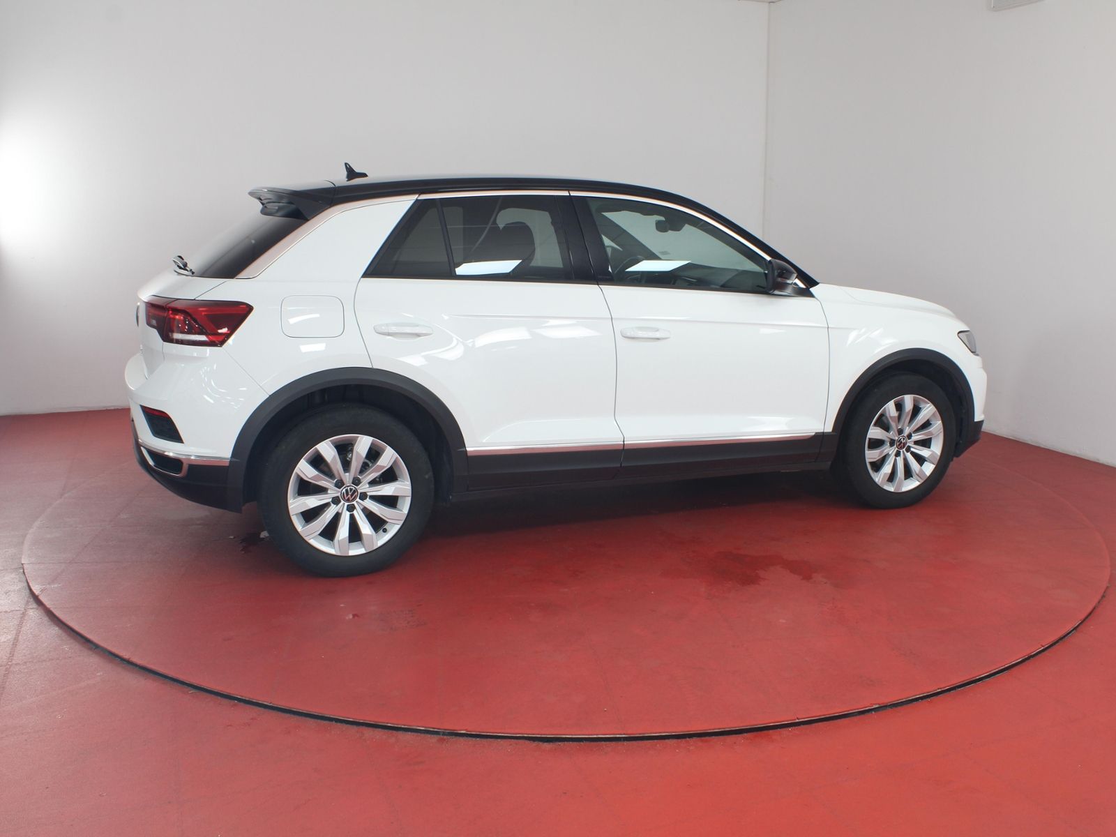 Volkswagen T-ROC 1.5TSI DSG - Samsaru's Car Outlet