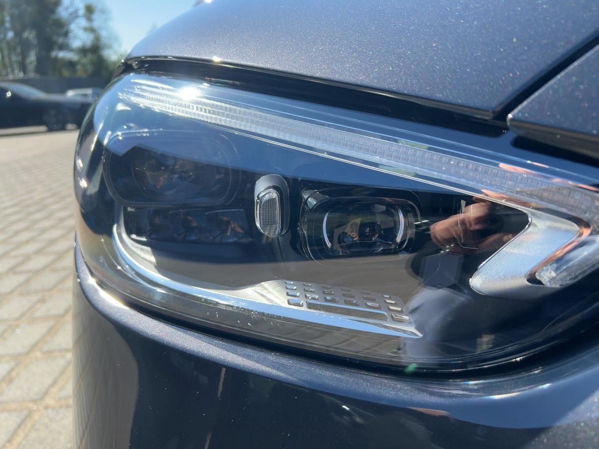 Mercedes-Benz C 300 e AMG Line - Samsaru's Car Outlet