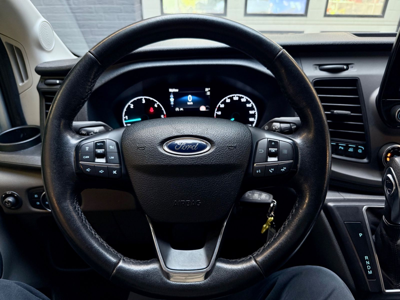 Ford Transit 2.0 D L2H2 AUTOMATIK AHK STANDHEIZG NAVI