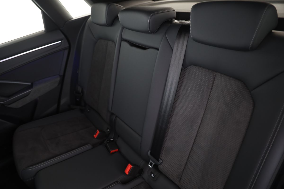 Audi Q3 40 TDI quattro S line - Samsaru's Car Outlet