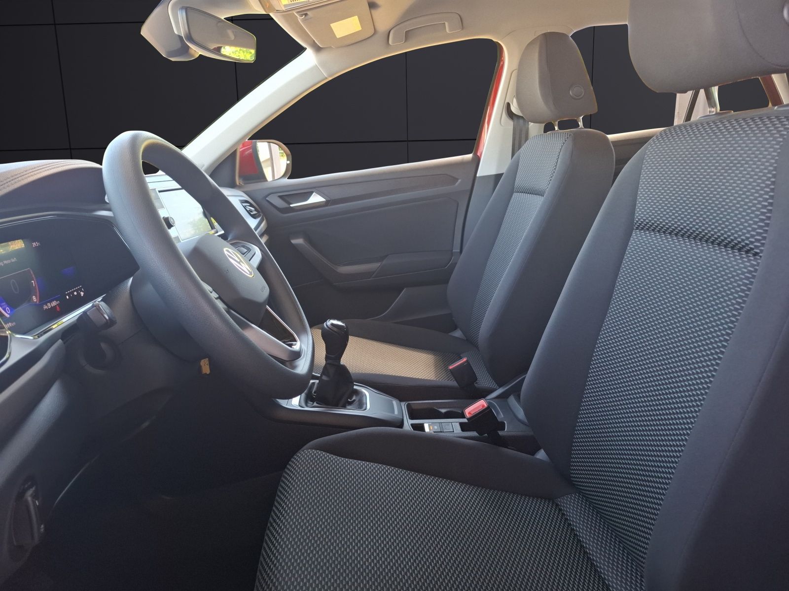Volkswagen T-Roc TSI - Samsaru's Car Outlet