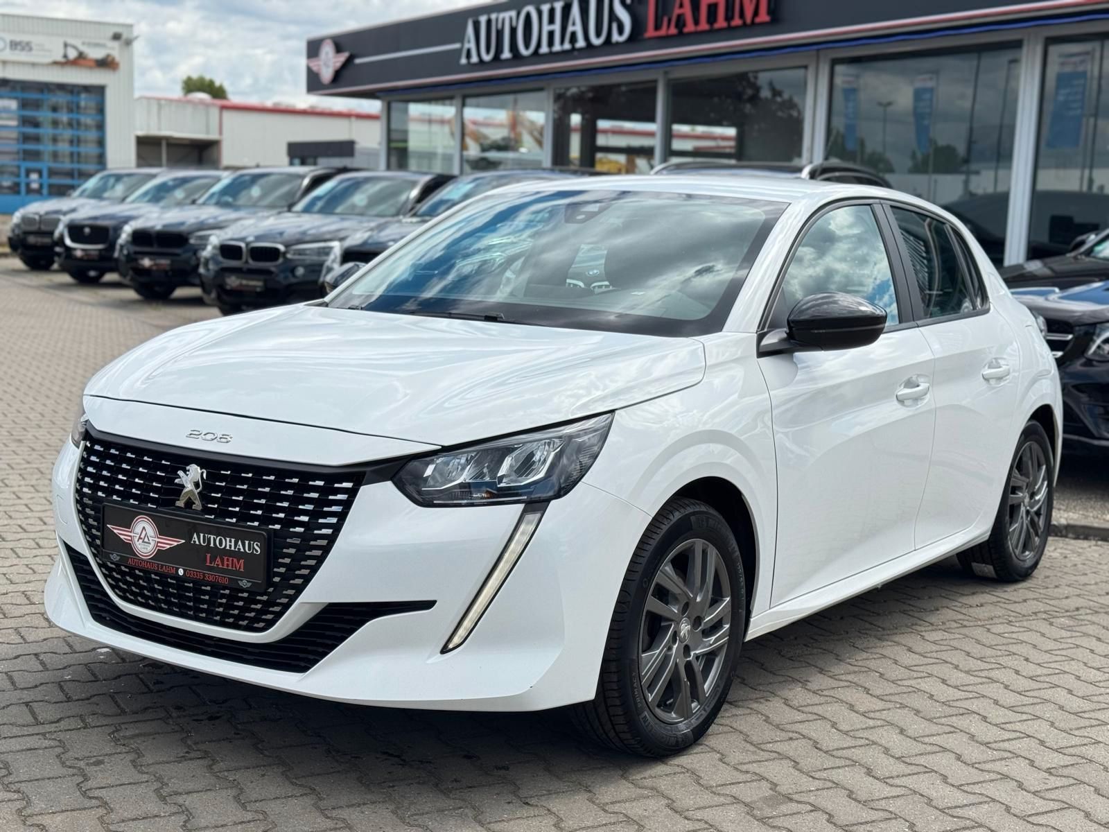 Peugeot 208 Active Pack PURETECH - Samsaru's Car Outlet