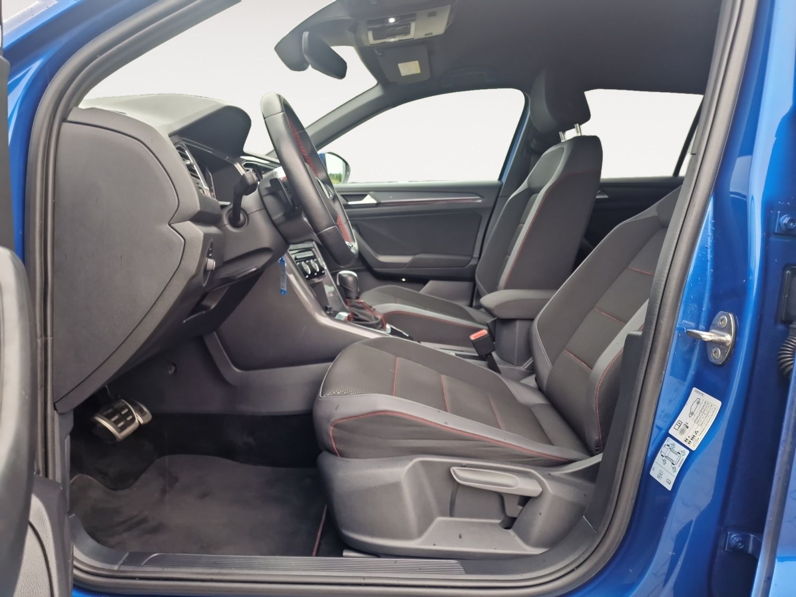 Volkswagen T-Roc 1.5 TSI Sport - Samsaru's Car Outlet