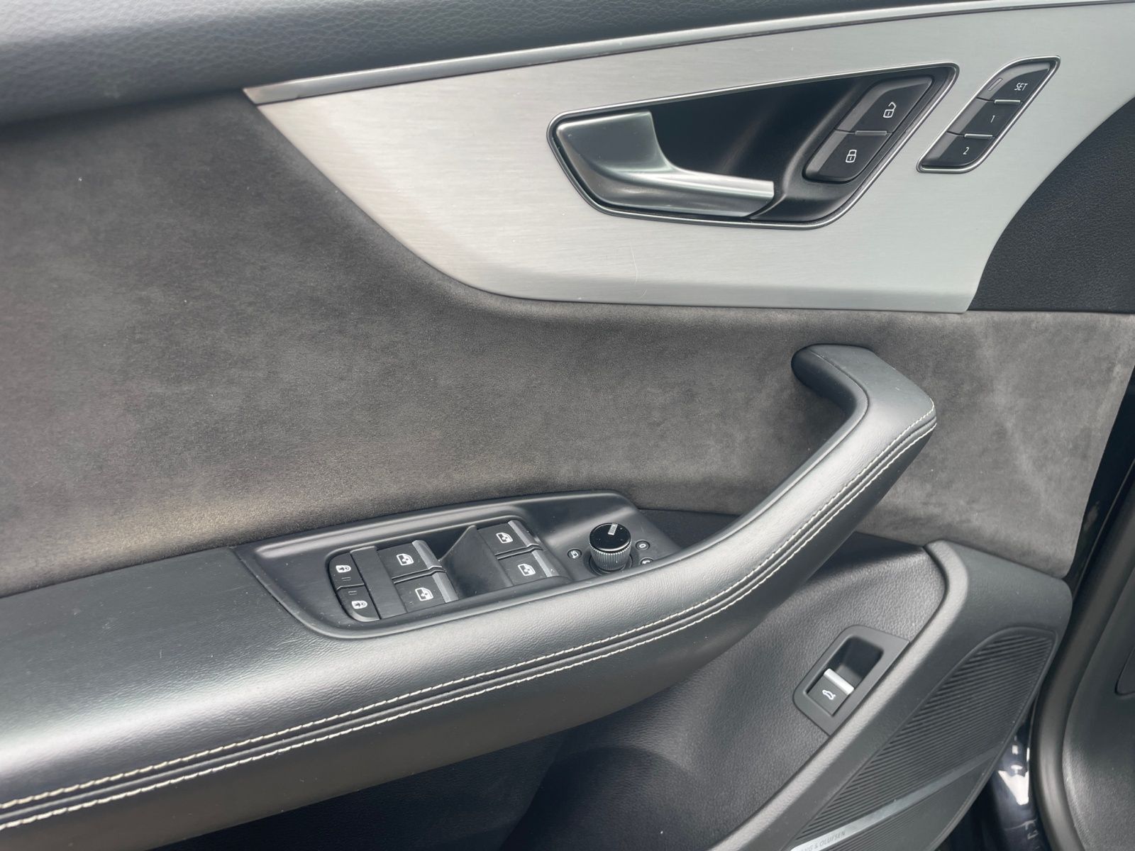 Audi Q8 50 TDI qu. tiptr. S line Pano B&O AHK HUD Sta