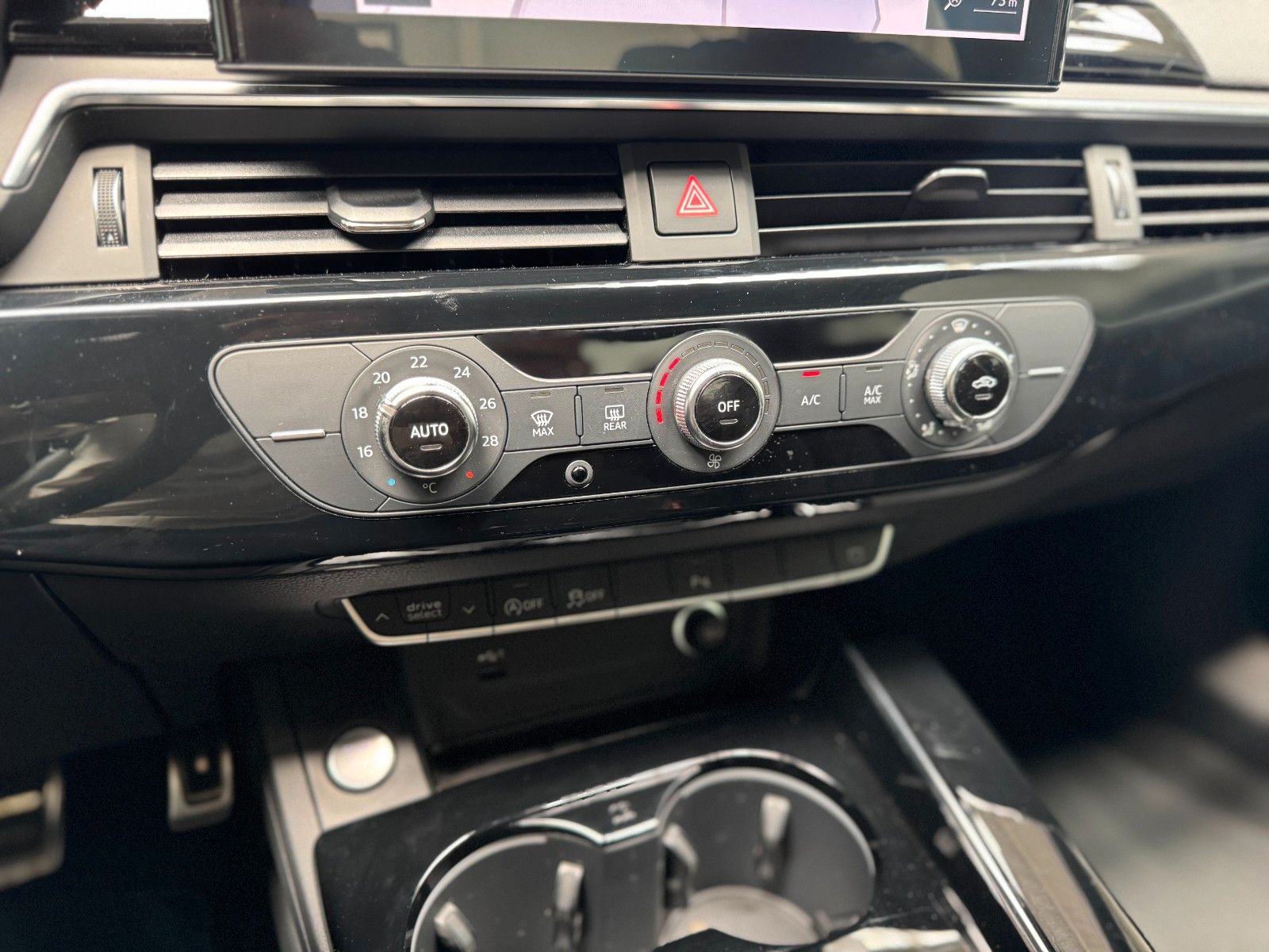 Audi A5 Coupe 40 TDI quattro S line-KAMERA-8XBEREIFT