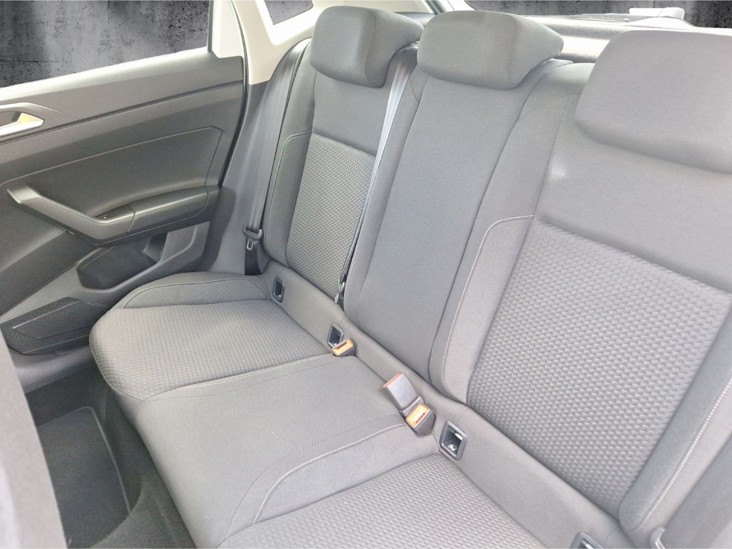 Volkswagen Polo VI 1.0 TSI Comfortline - Samsaru's Car Outlet