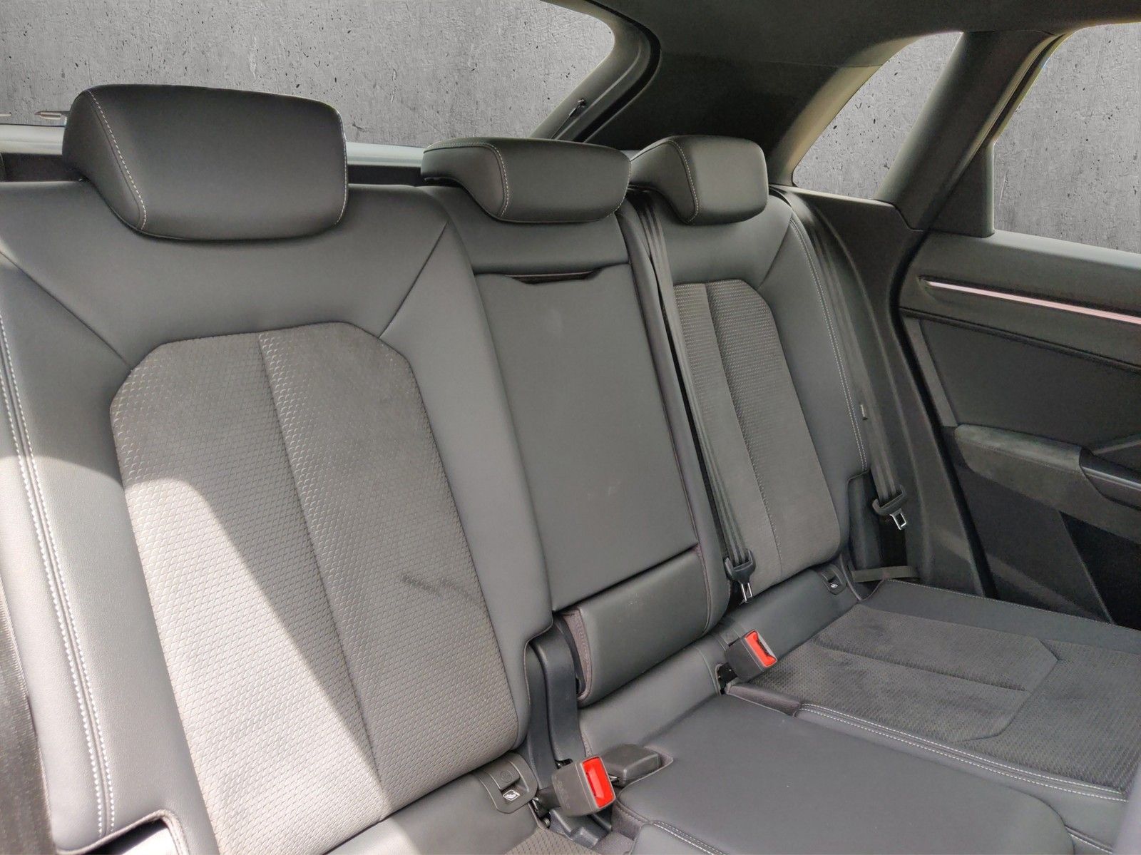 Audi Q3 40 TDI quattro S line S tronic - Samsaru's Car Outlet