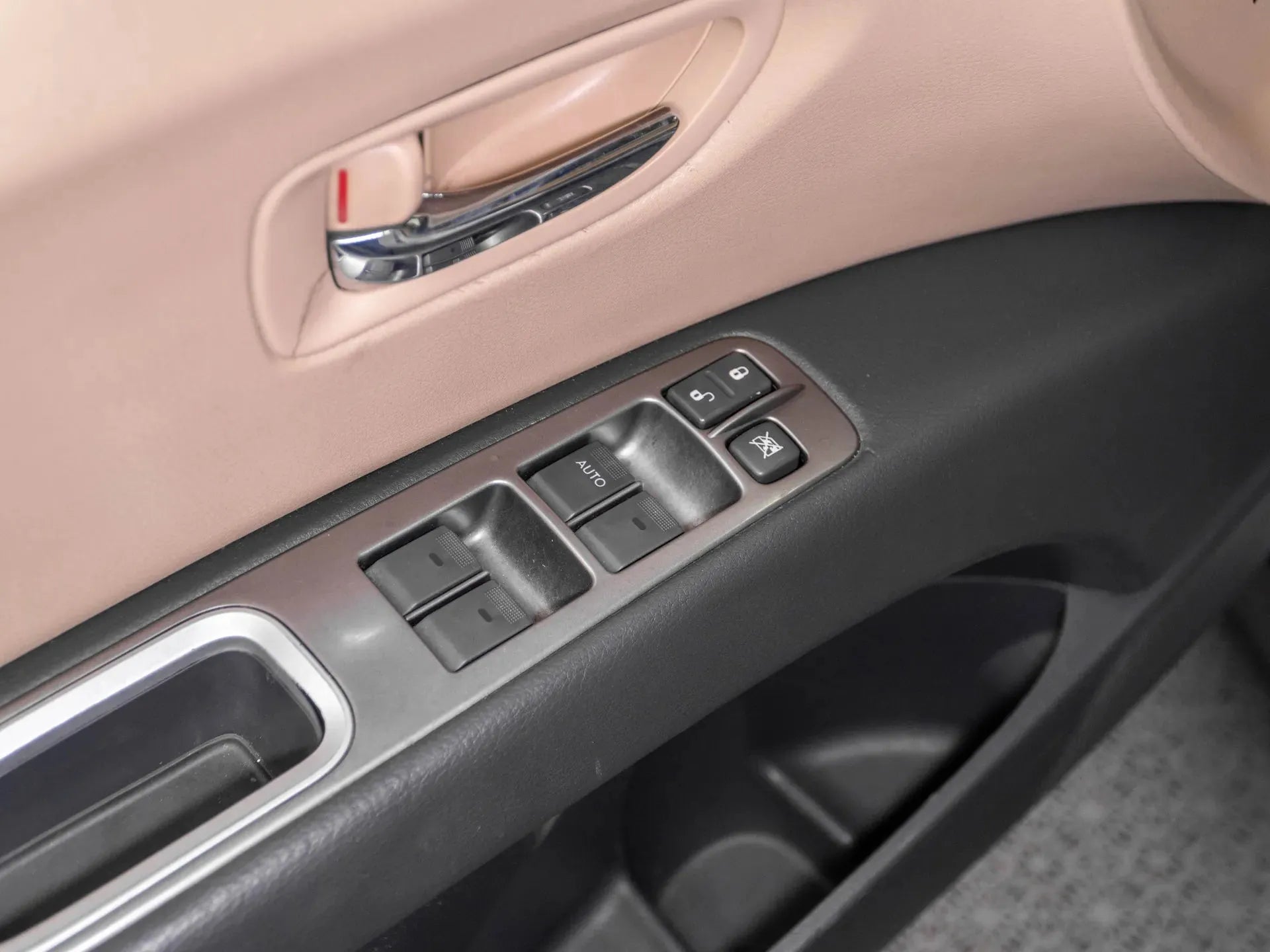 Subaru Tribeca 3.6 Benzina 258 CP Alb - Samsaru's Car Outlet