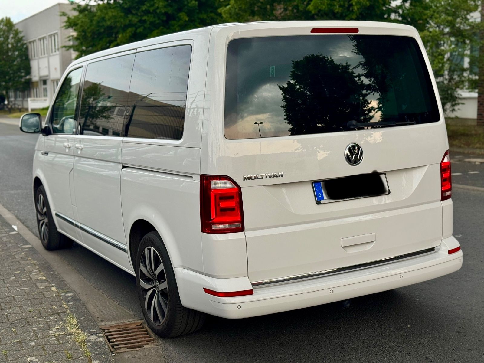 Volkswagen T6 Multivan - Samsaru's Car Outlet
