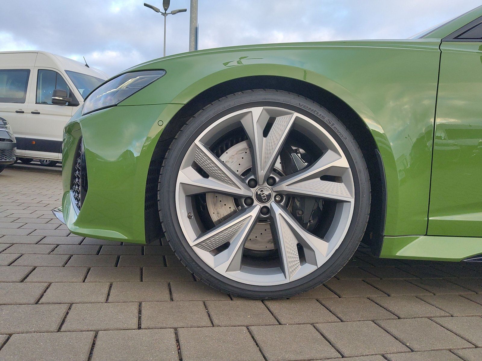 Audi RS6 Avant Laser HUD Pano RS-AGA Nacht V-Max Mass
