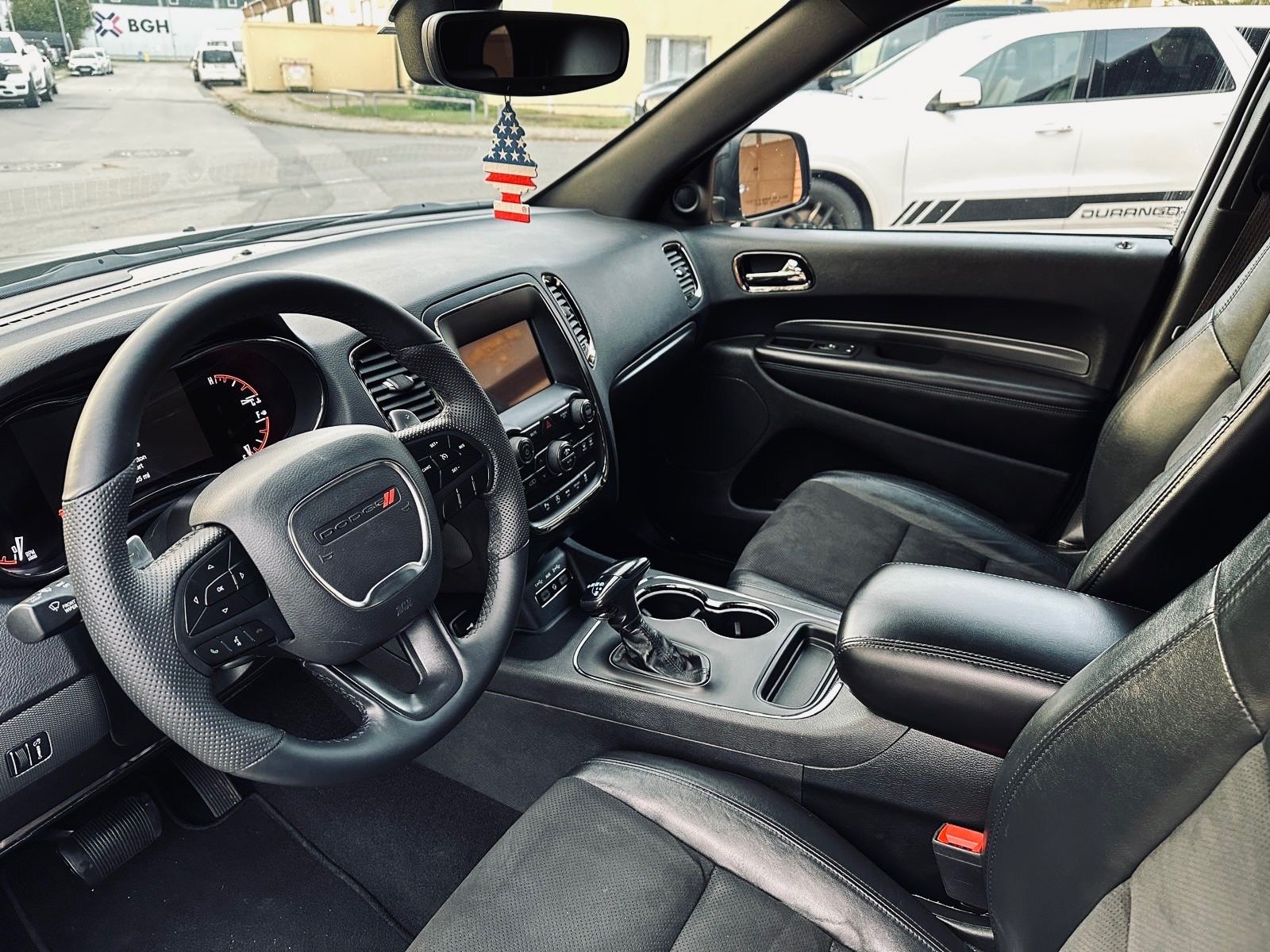 Dodge 3,6 V6*LED*PDC*LEDER*7 SITZER*20 ZOLL*NAVI*