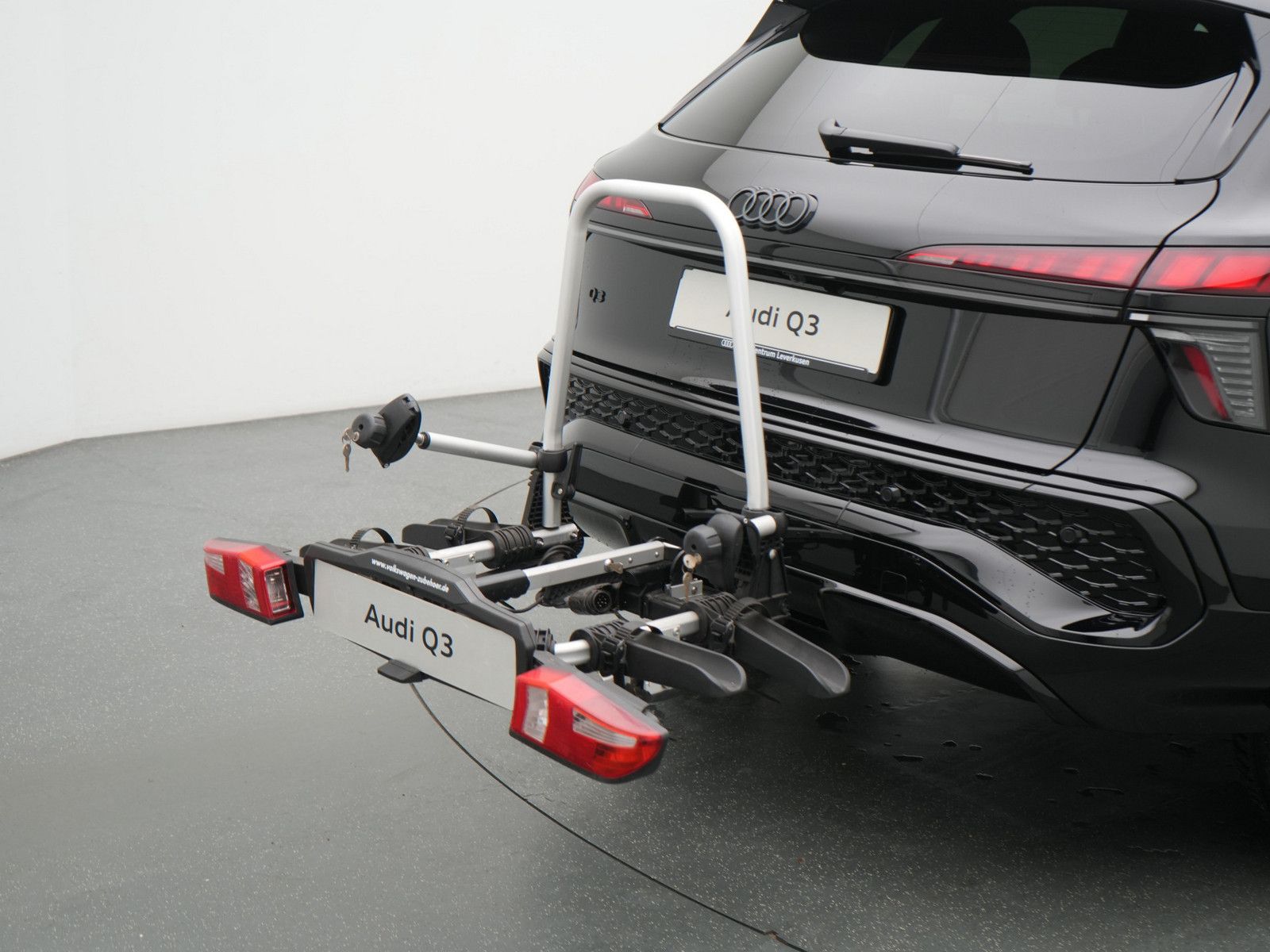 Audi Q3 S tronic S line MATRIX AHK PANO HUD SONOS NAV
