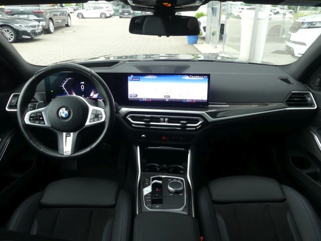 BMW 320 d xDriv Tou M Sport Pano°Mem.°Megavoll°84t€