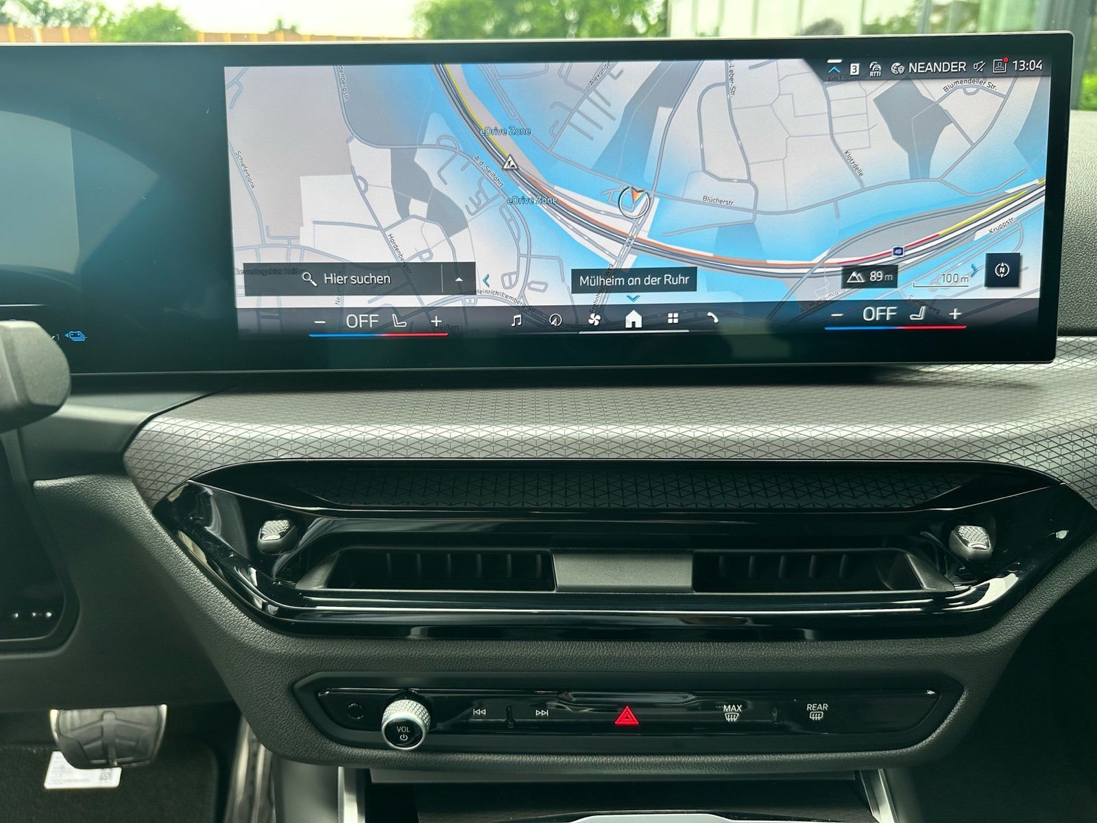 BMW 330e Touring M Sport //Pano H&K Stop&Go AHK
