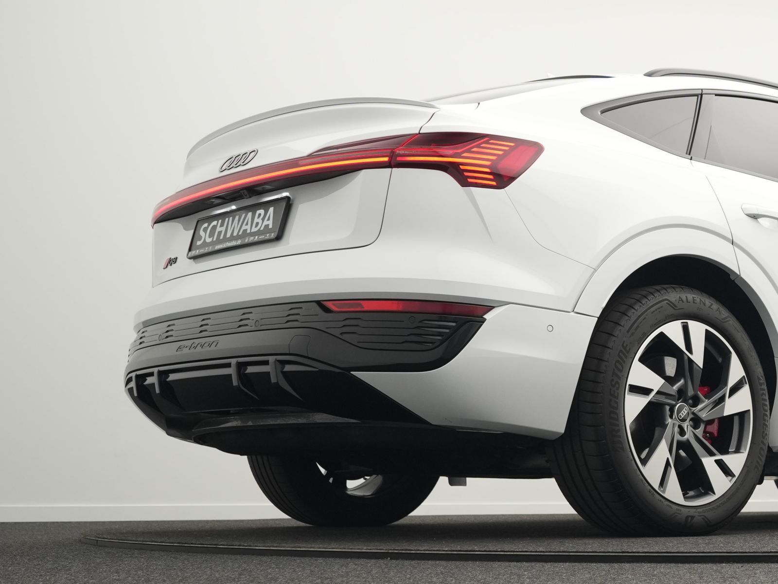 Audi Q8 Sportback e-tron 50 S line quattro