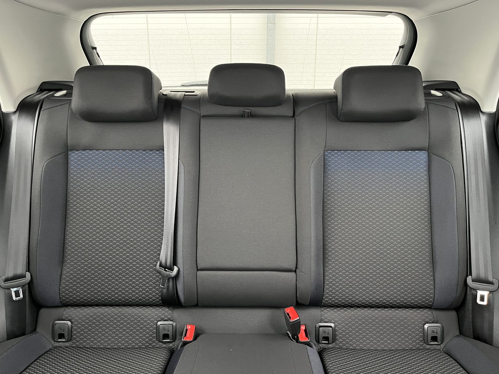Volkswagen T-Roc 1.6 TDI UNITED - Samsaru's Car Outlet