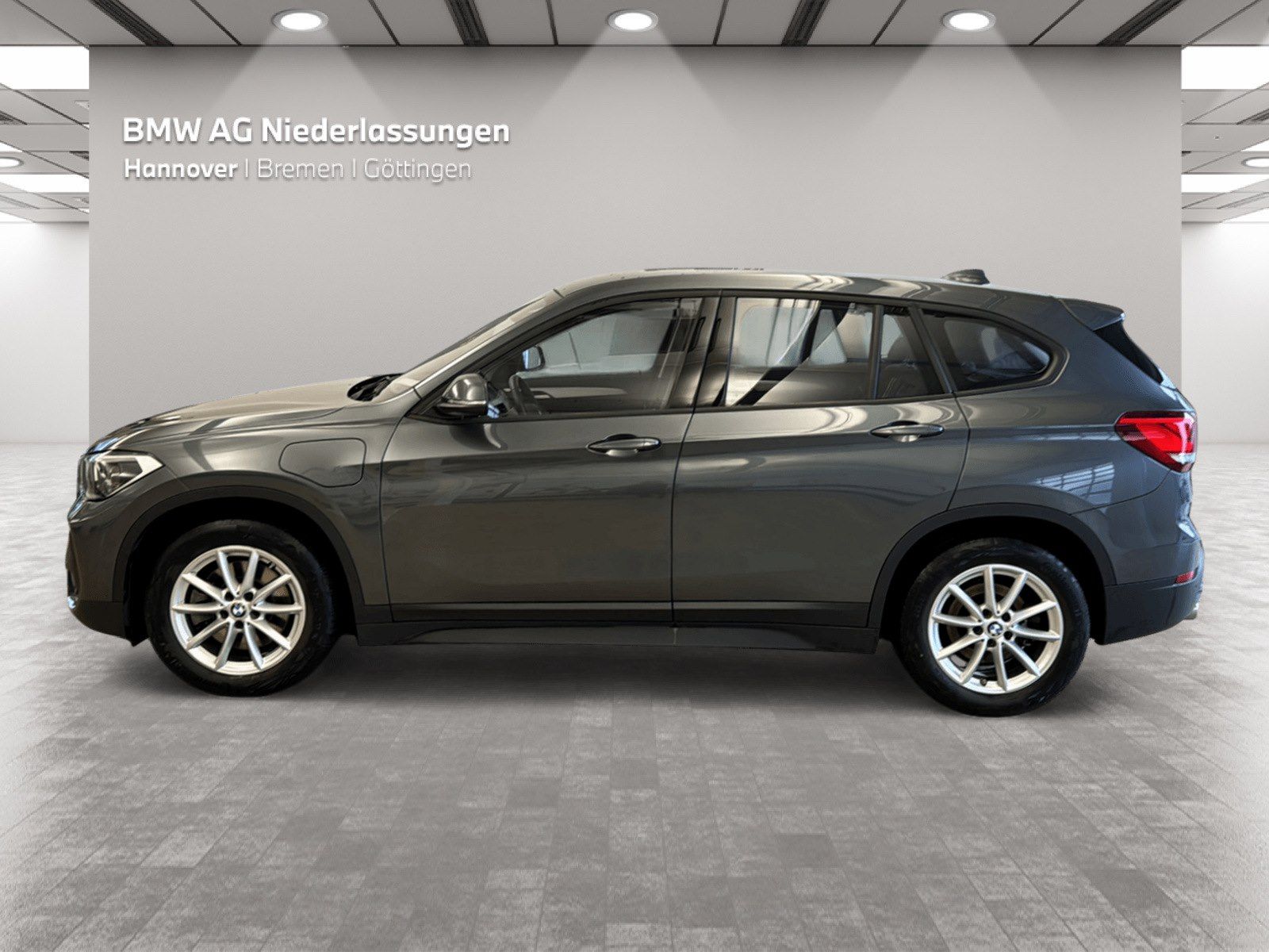 BMW X1 xDrive25e - Samsaru's Car Outlet