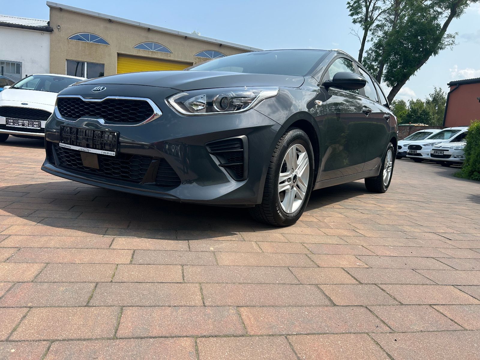 Kia Ceed - Samsaru's Car Outlet