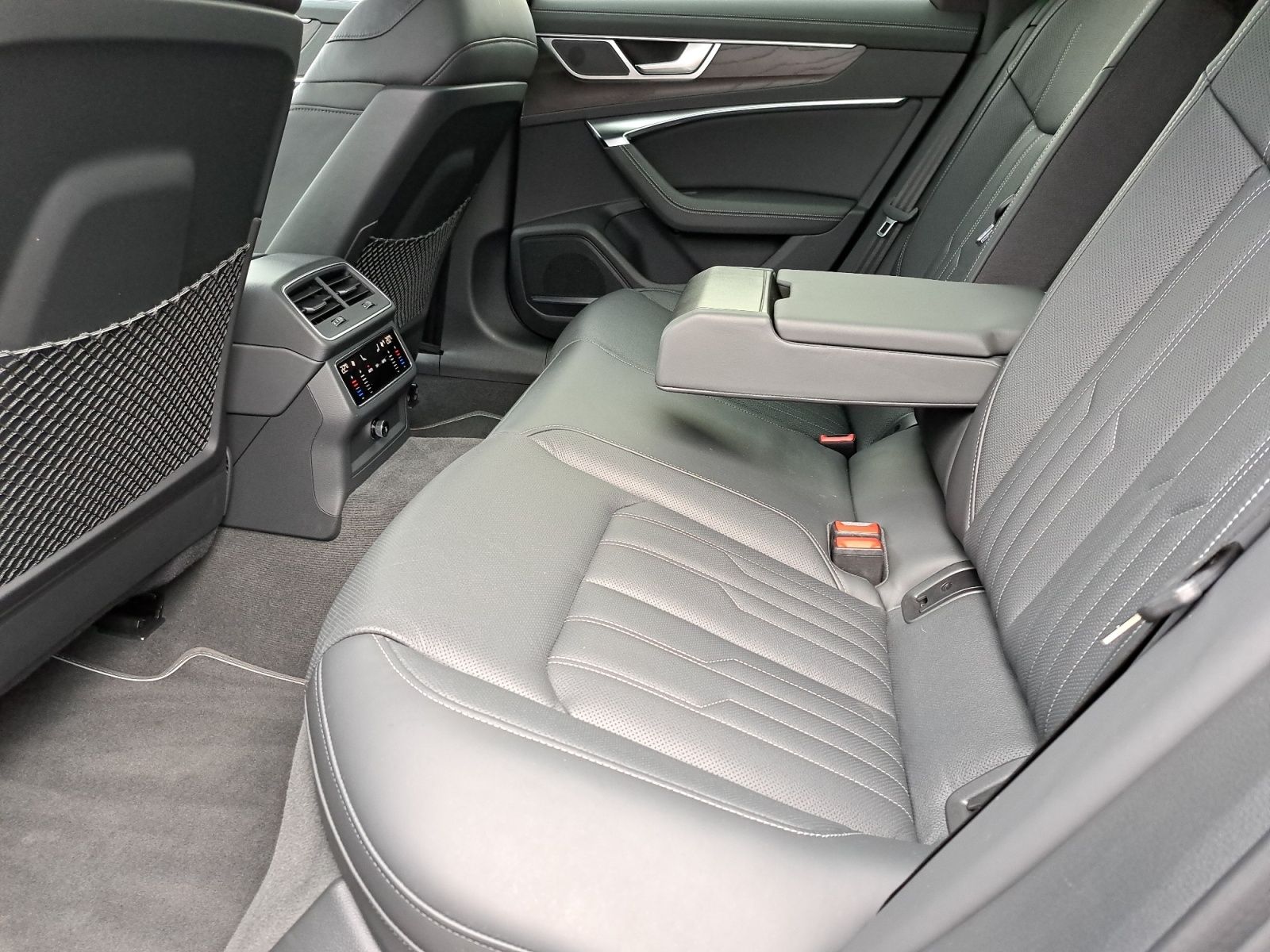 Audi A6 Avant 55 TFSIe quattro S tronic - Samsaru's Car Outlet