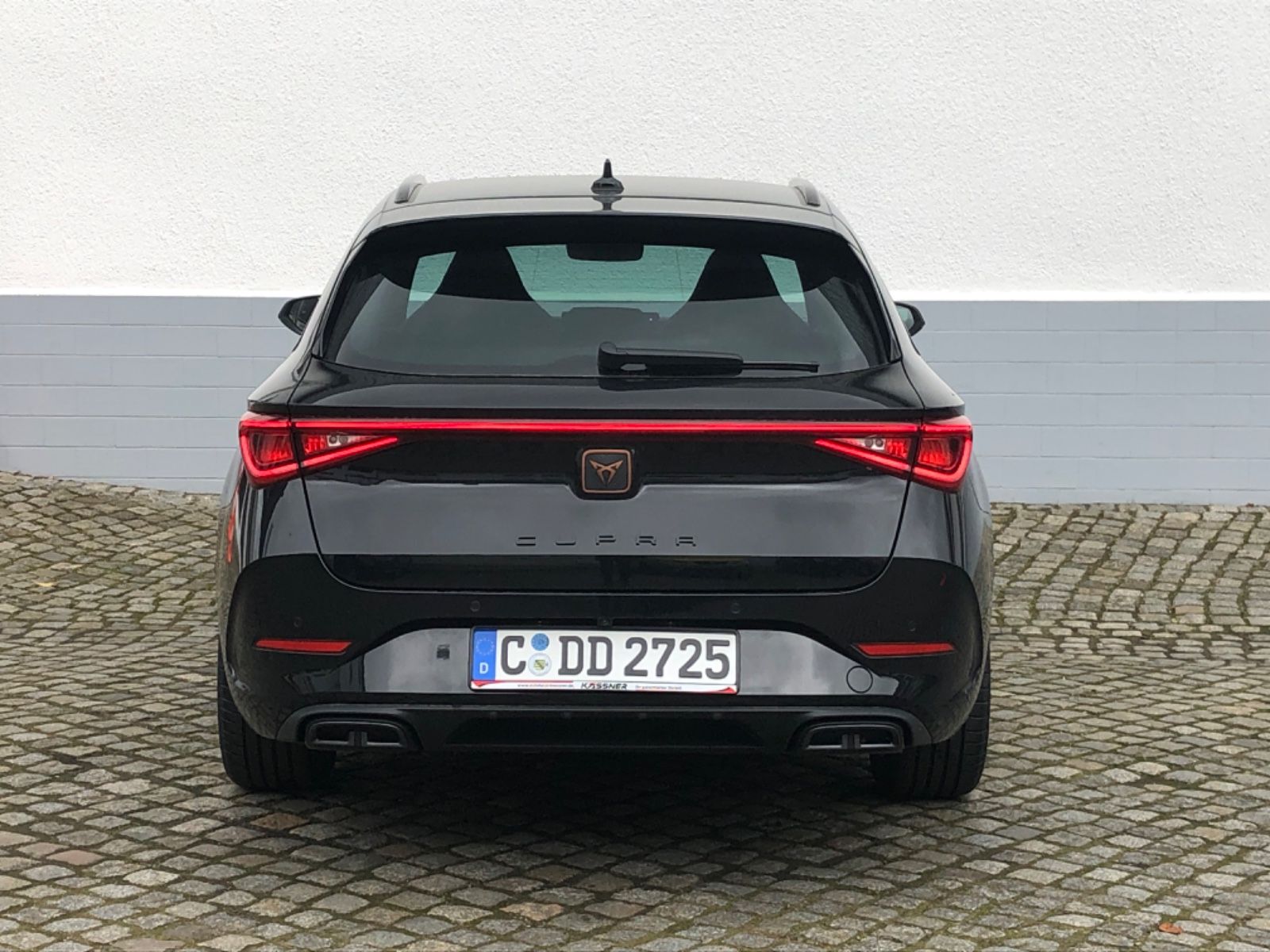 Cupra Leon Sportstourer 1.5 eTSI ACT DSG - Samsaru's Car Outlet