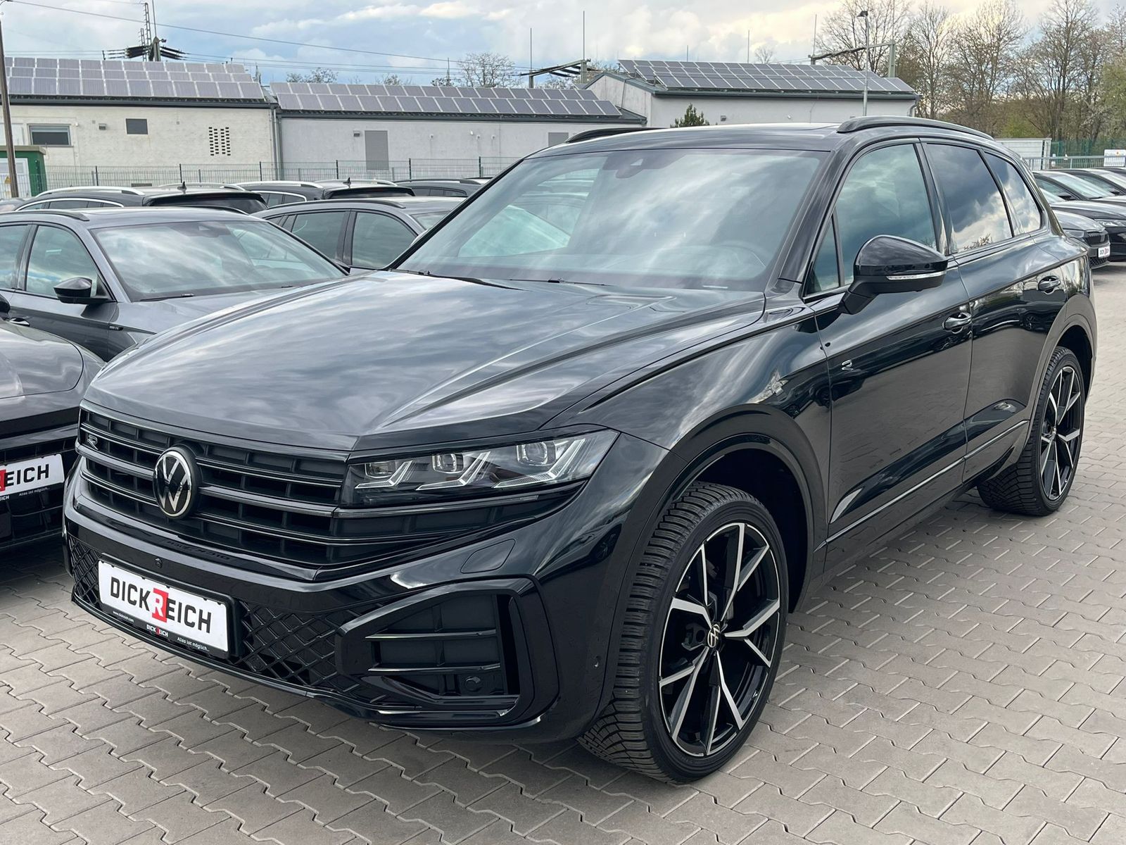 Volkswagen Touareg 3.0TDI 4M R-Line VOLL Black 22" UPE 114T