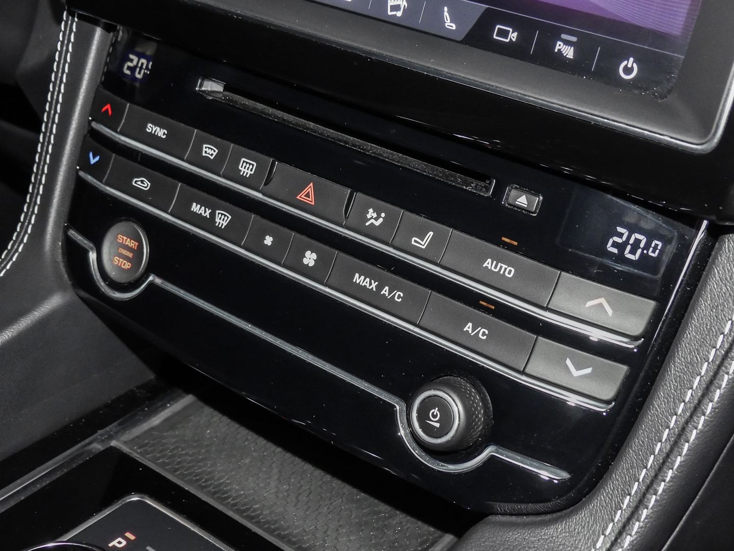 Jaguar F-Pace R-Sport AWD 25d EU6d-T Allrad AHK-abnehmb