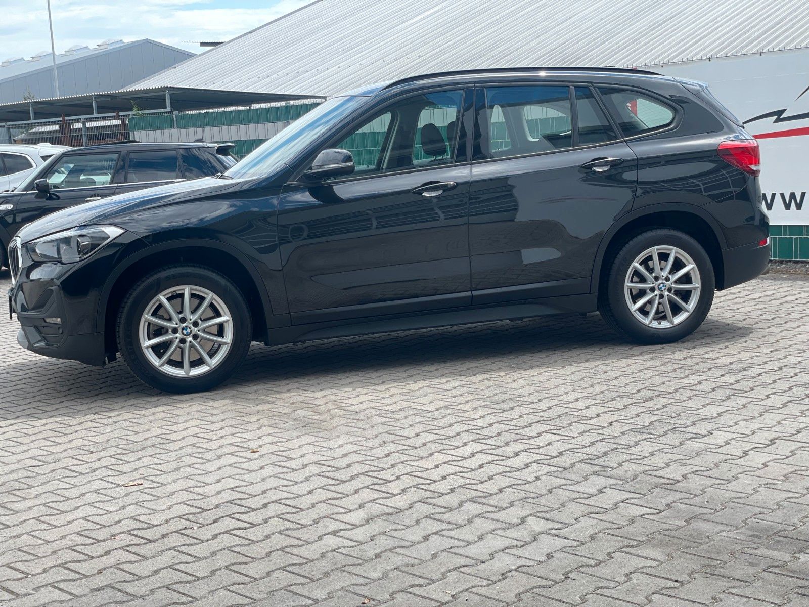 BMW X1 xDrive 20 d - Samsaru's Car Outlet