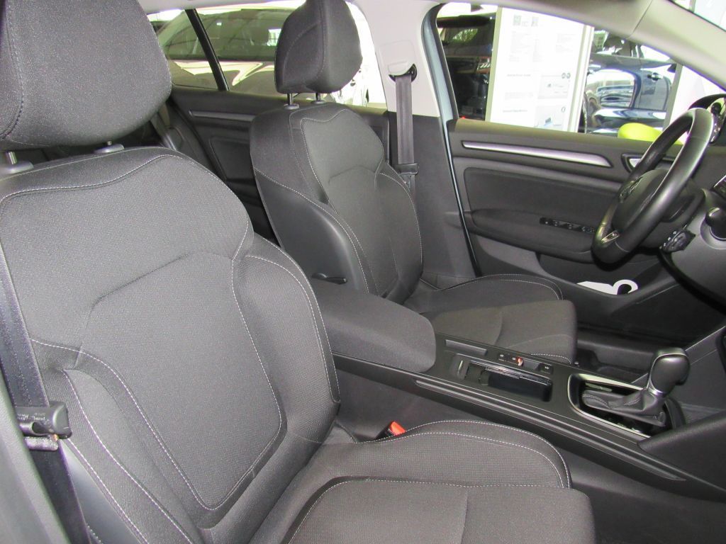 Renault Megane Grandtour ZEN E-TECH Plug-in - Samsaru's Car Outlet