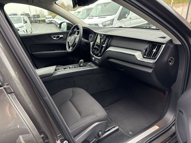 Volvo XC60 2.0 PHEV R-Design Expression Recharge Plug-