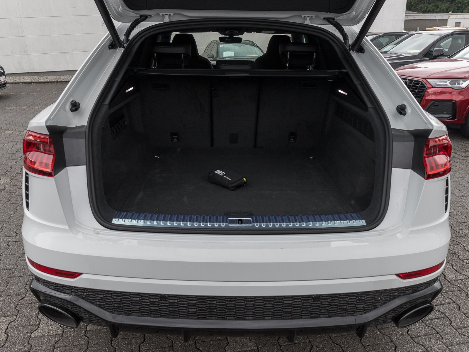 Audi RSQ8 TFSI Q BLACK-OPTIK 360* HD-MATRIX BuO HuD A