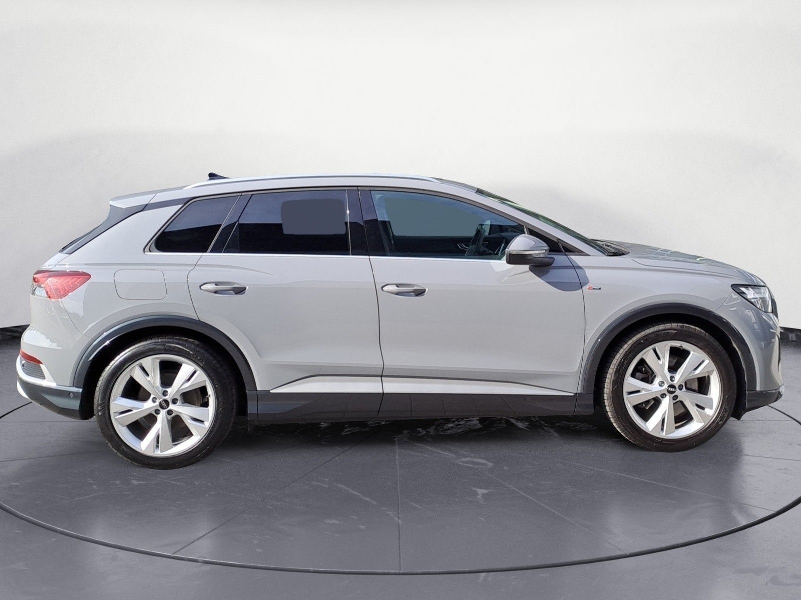 Audi Q4 e-tron 50 quattro S-Line AHK Pano HUD Keyless