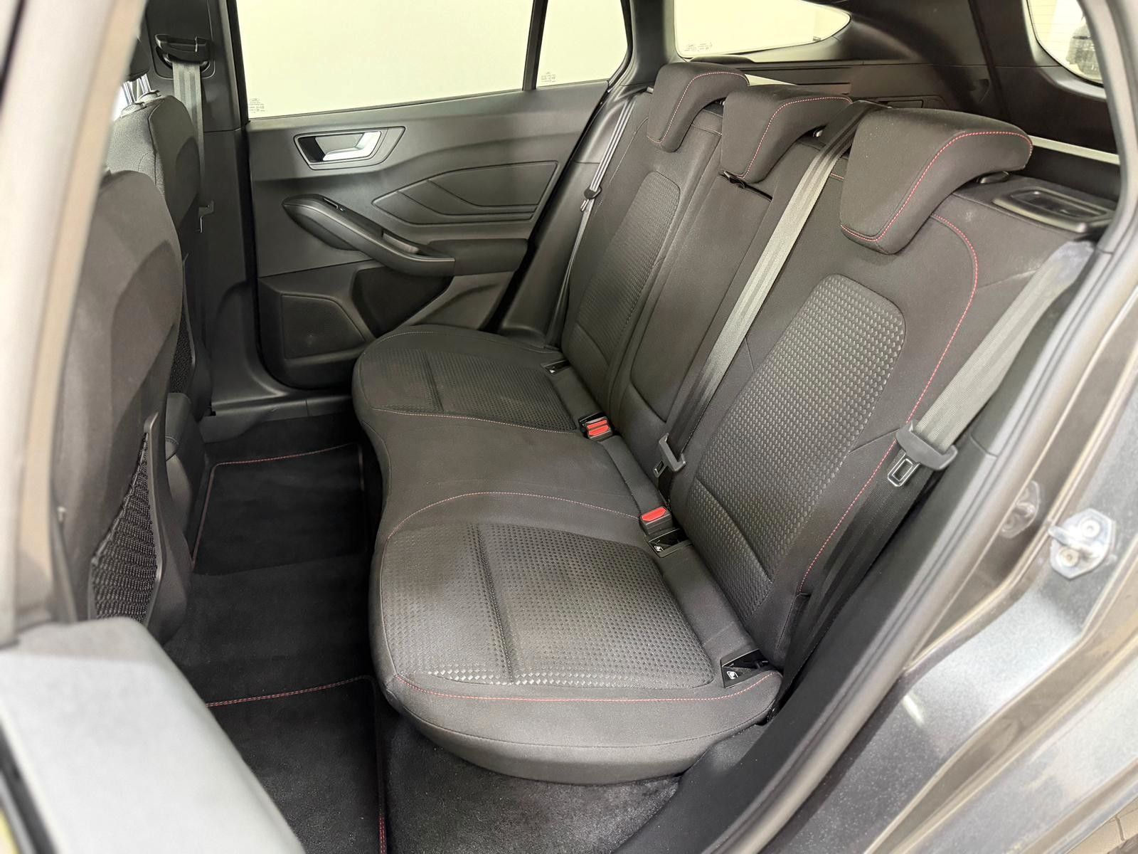 Ford Focus Turnier ST-Line X Aut. 1.Hand|AHK|HUD|PDC