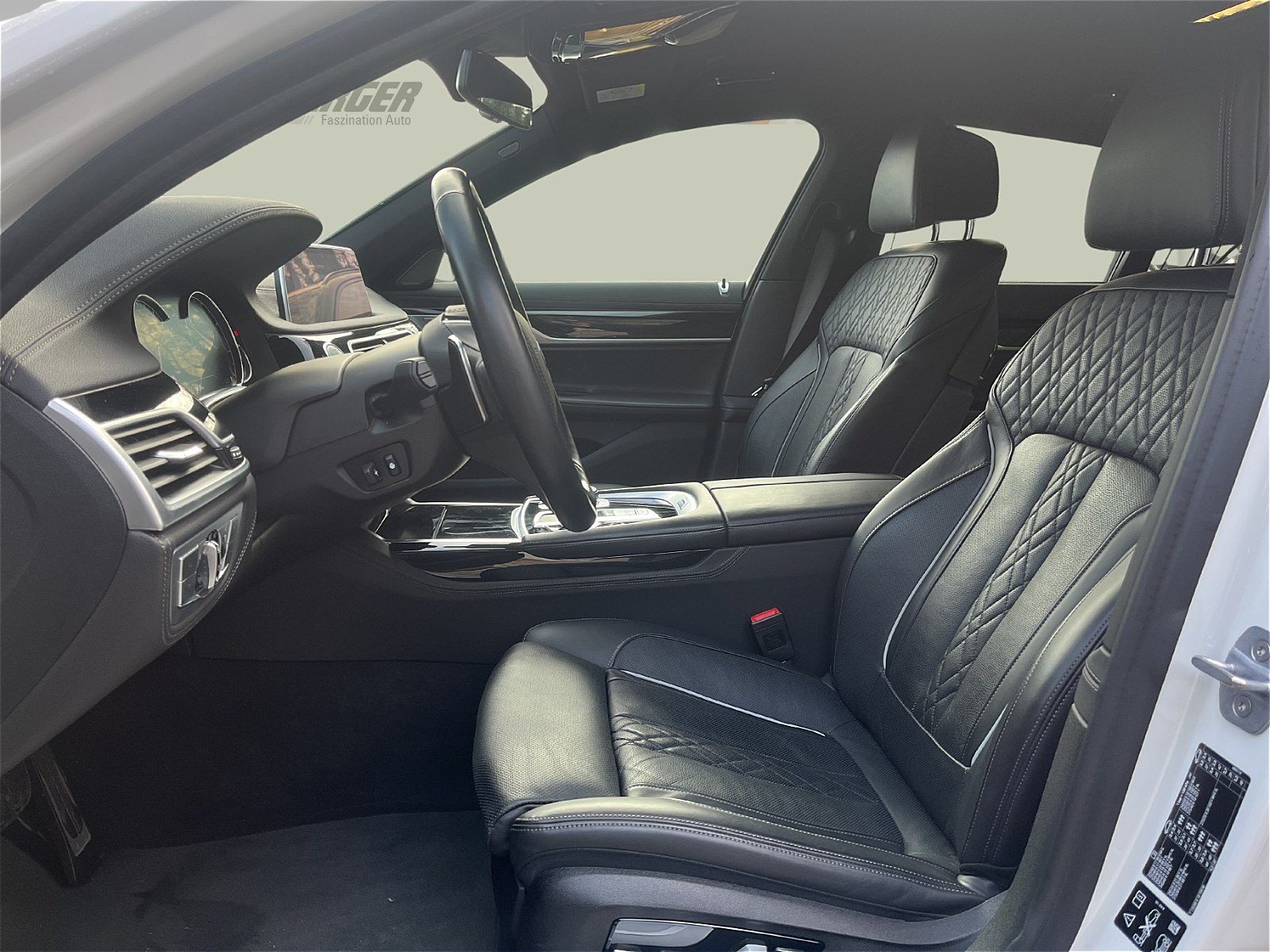 BMW 740d xDrive Limousine M Sportpaket Head-Up DAB