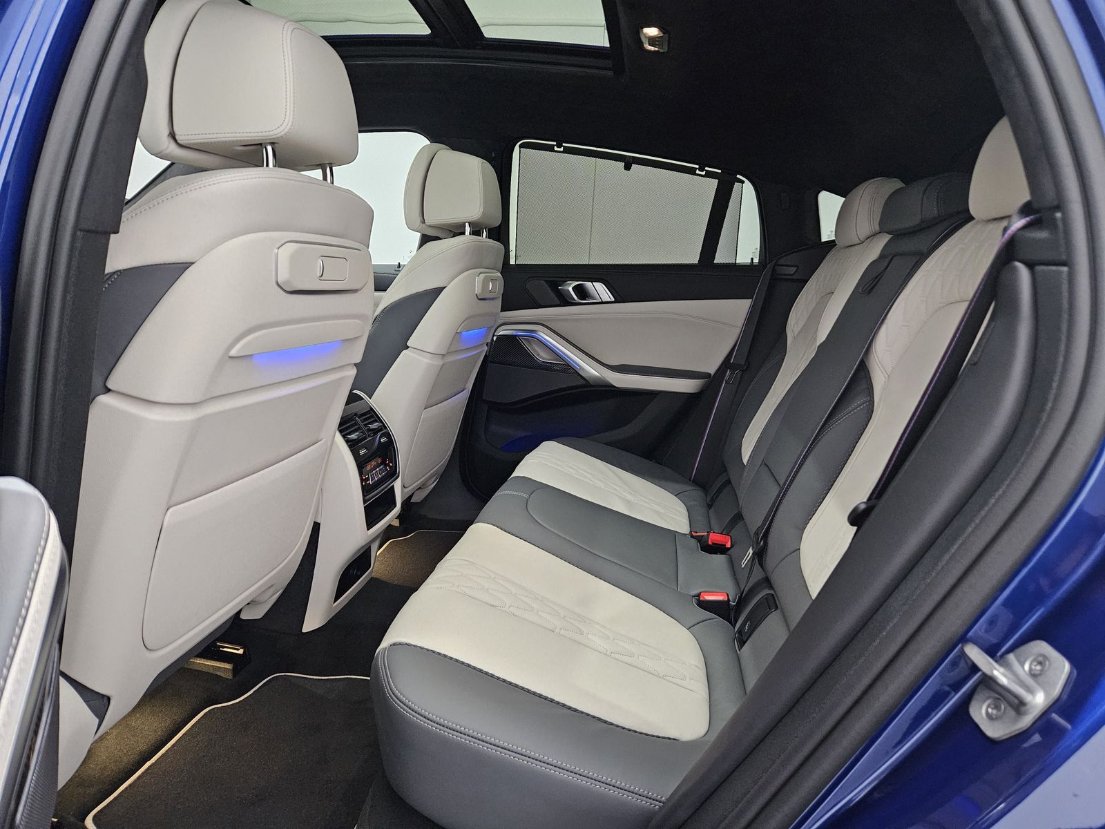 BMW X6 xDrive40d M Sport HUD AHK Pano Luftfahrwerk