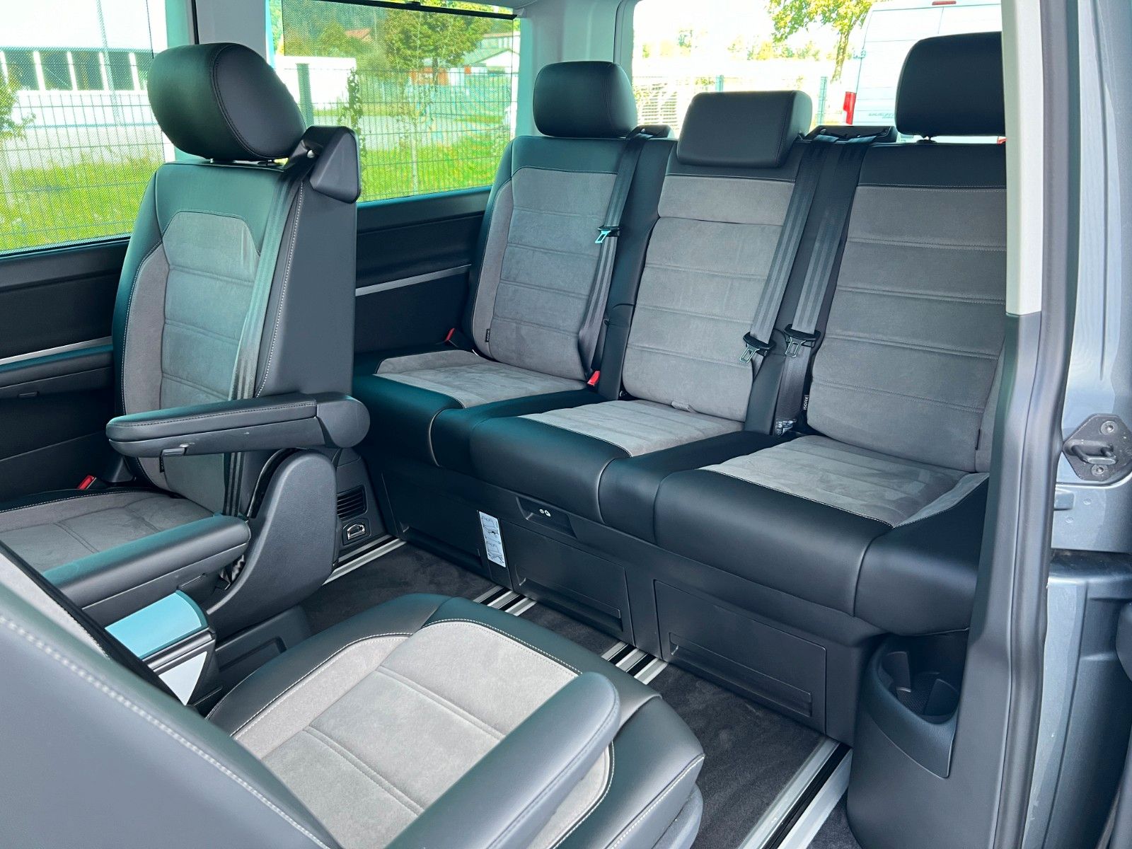 Volkswagen T6 Multivan 4motion - Samsaru's Car Outlet