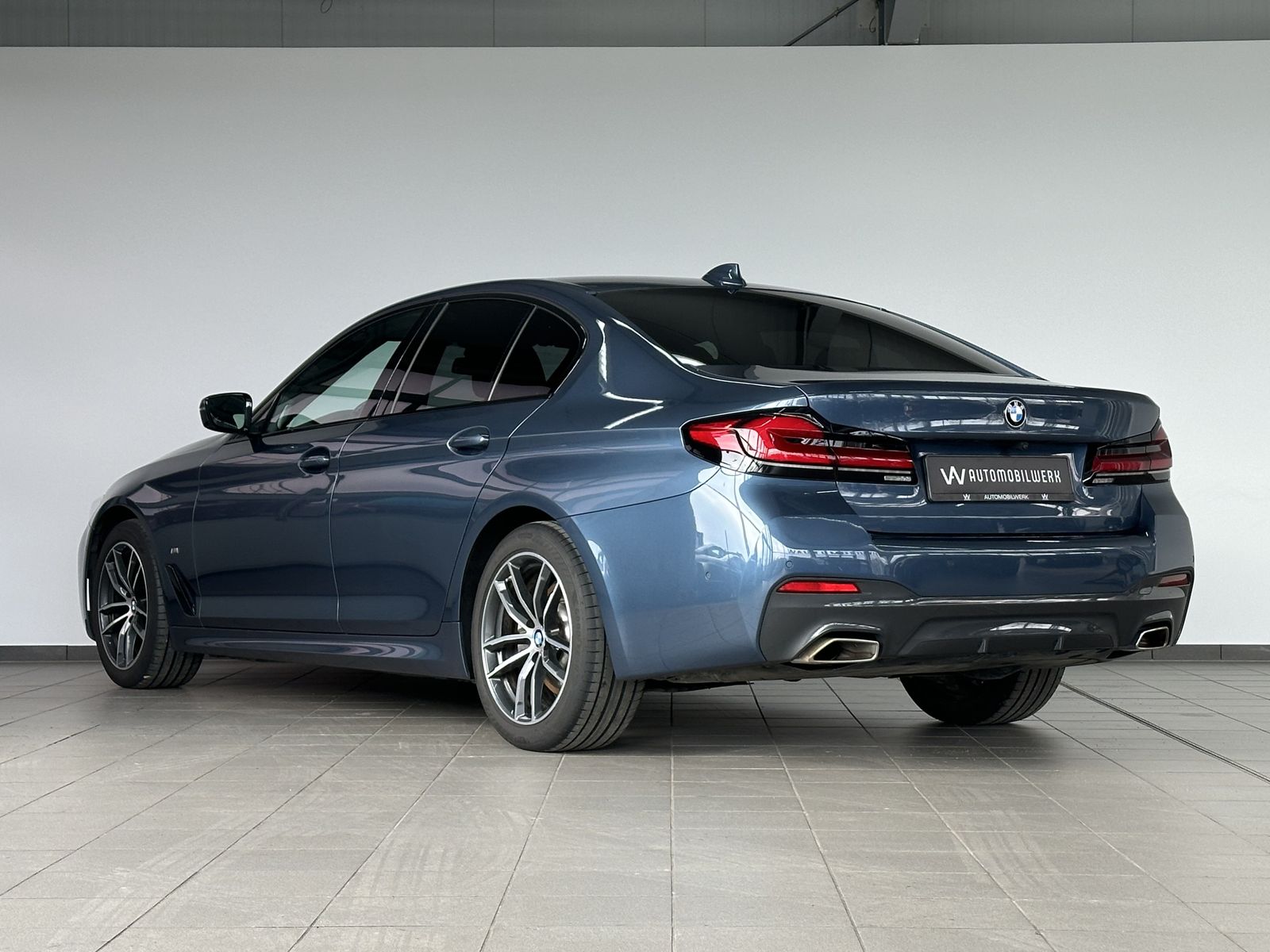 BMW 520 d xDrive M Sport |H-UP |H&K |BUSINESS|LED