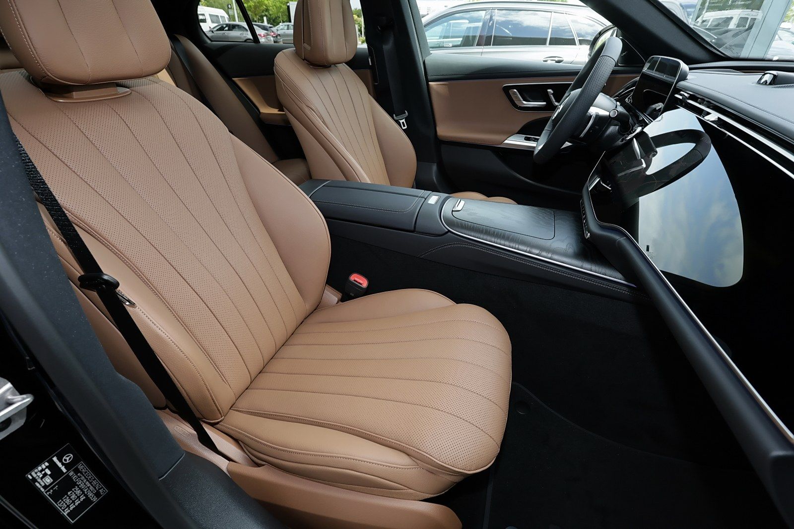Mercedes-Benz E 220 d 4M AMG MBUX+360°+DIG-LED+Pano+AHK+Night