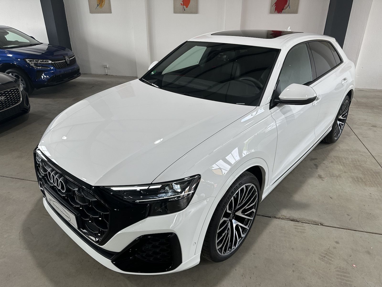 Audi Q8 45 TDI quattro S Line - Samsaru's Car Outlet