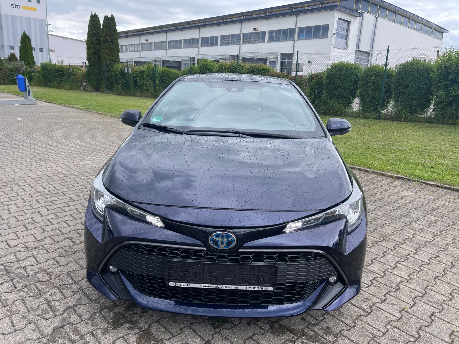 Toyota Corolla Hybrid Business Edition - Samsaru's Car Outlet