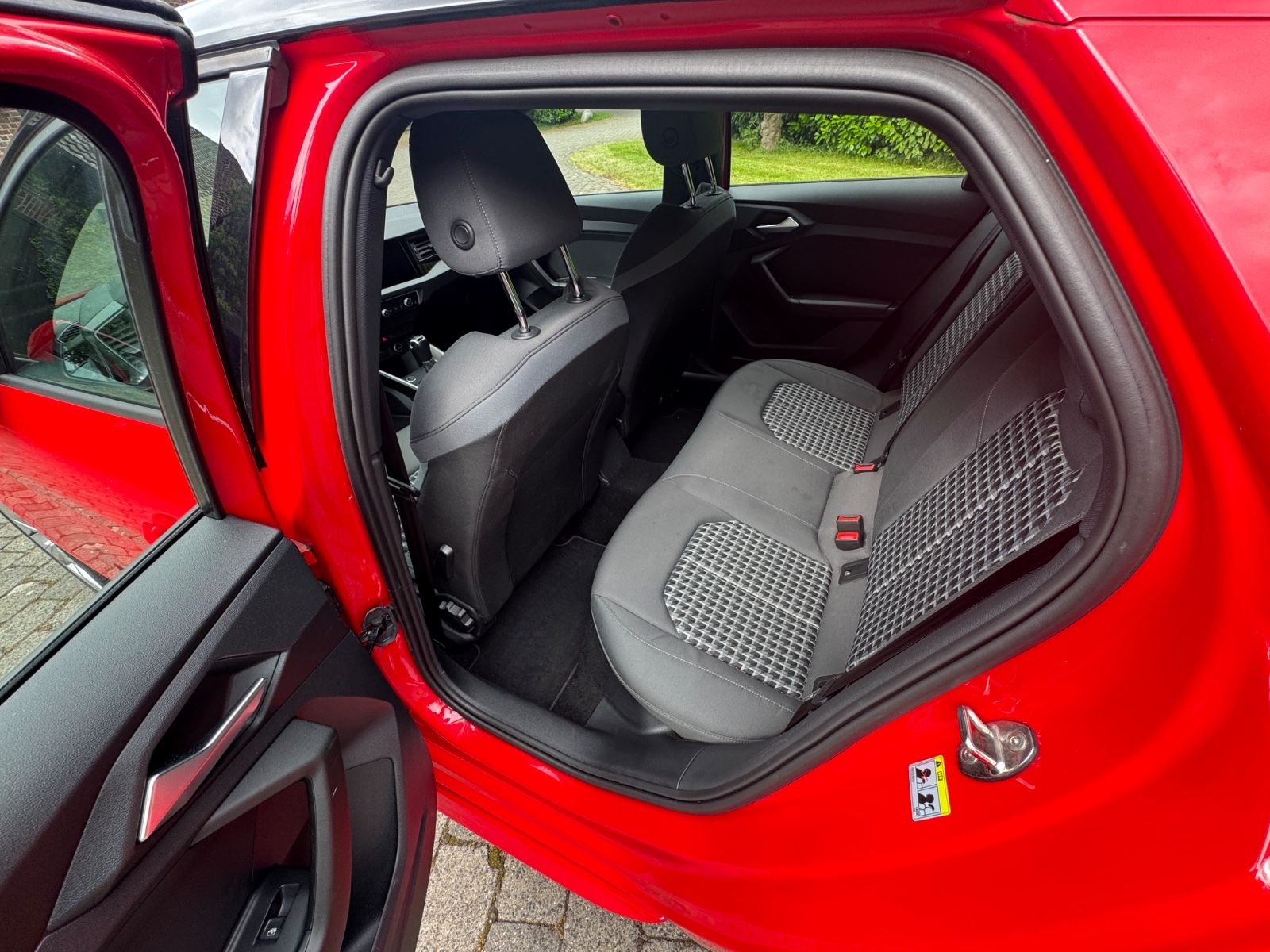 Audi A1 Sportback 30 TFSI S line - Samsaru's Car Outlet