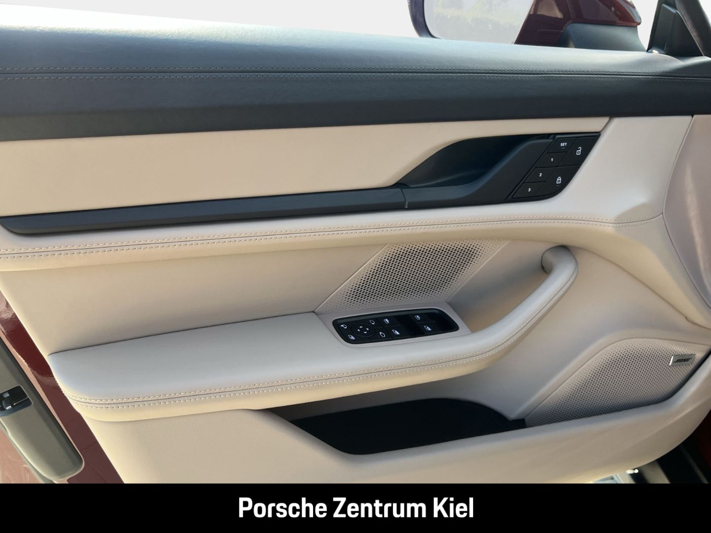 Porsche Taycan Turbo Cross Turismo BOSE LED-Matrix