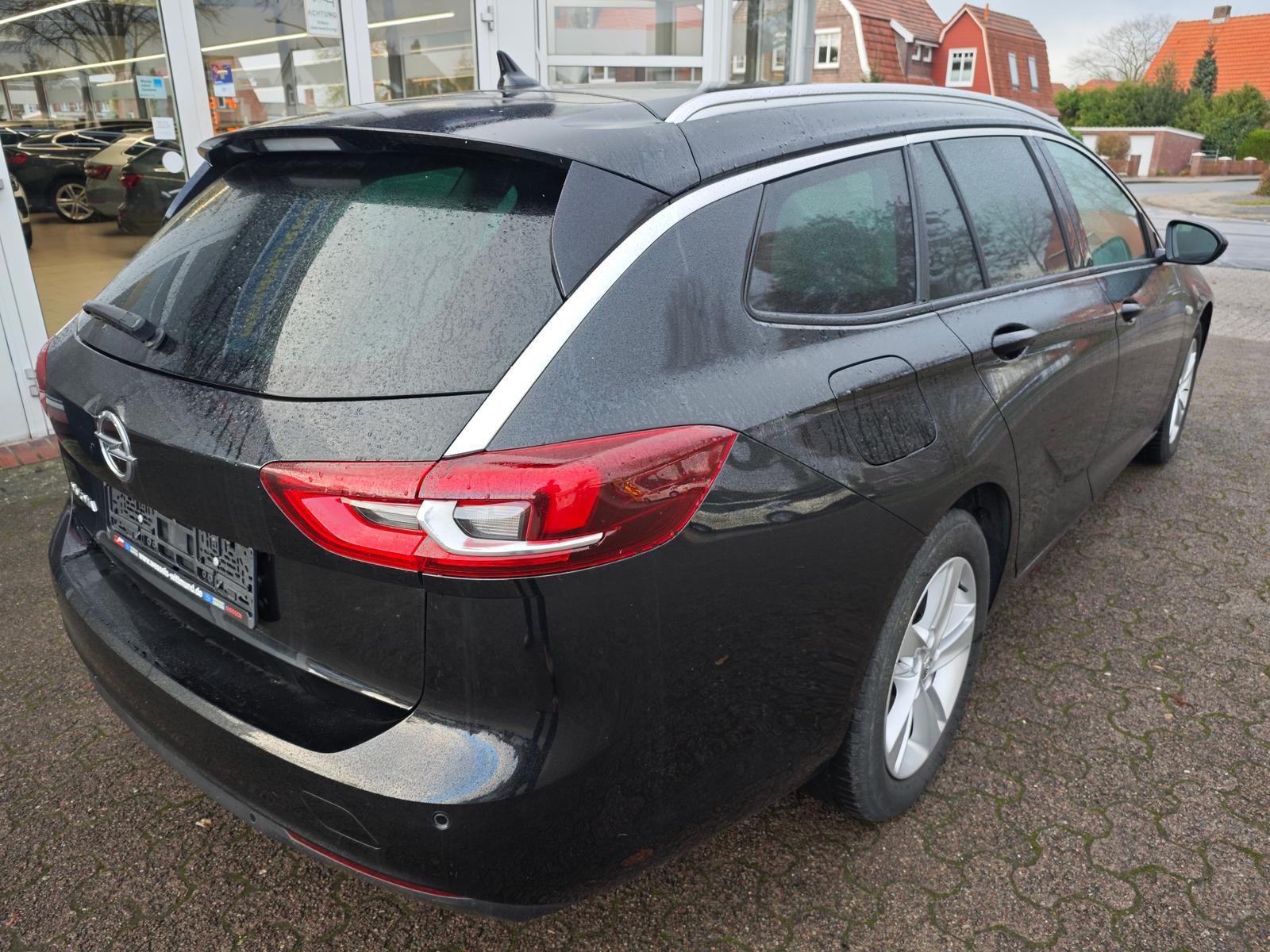Opel Insignia 1.6 CDTI Innovation - Samsaru's Car Outlet