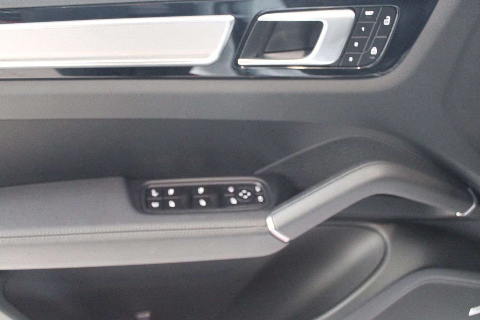 Porsche Cayenne E-Hybrid Platinum Edition