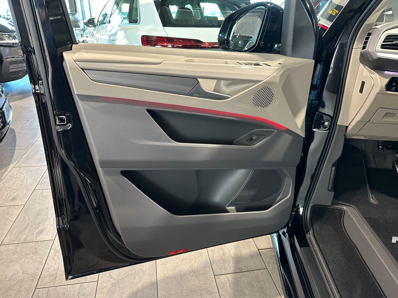 Volkswagen T7 Multivan ABT Edition - Samsaru's Car Outlet